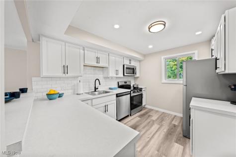 21044 Southbend Circle Rocky River OH 44116