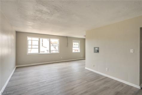 2885 Hampton Road Cleveland OH 44120