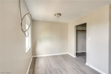 2885 Hampton Road Cleveland OH 44120