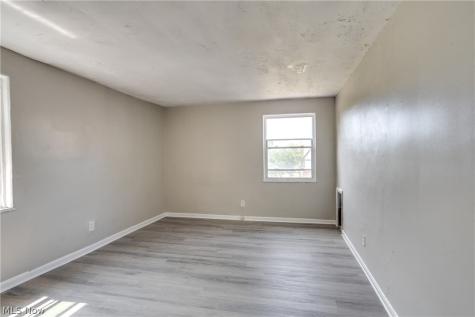2885 Hampton Road Cleveland OH 44120