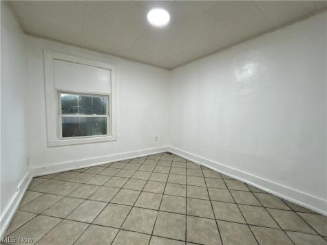 1439 Maryland Avenue Steubenville OH 43952