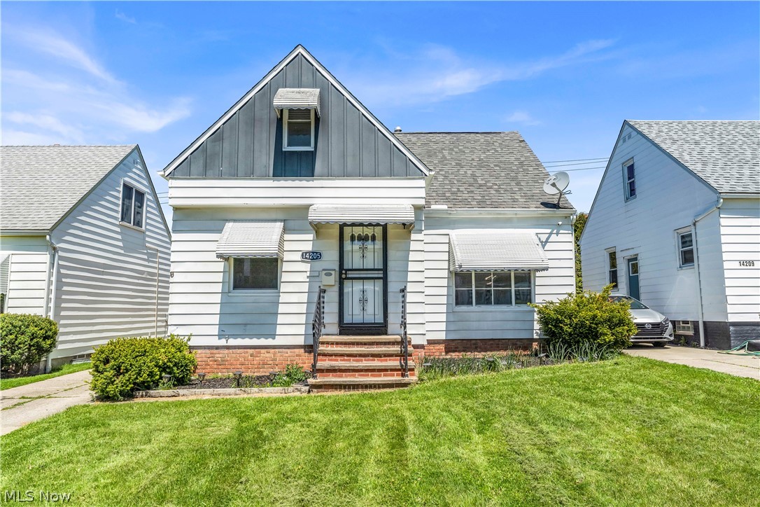 14205 Corridon Avenue Maple Heights OH 44137
