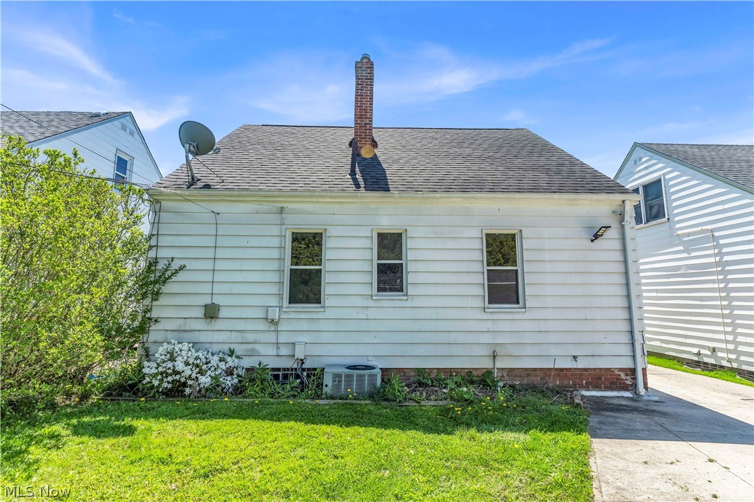 14205 Corridon Avenue Maple Heights OH 44137