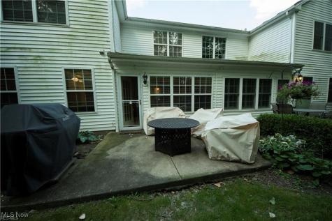2042 W Reserve Circle Avon OH 44011