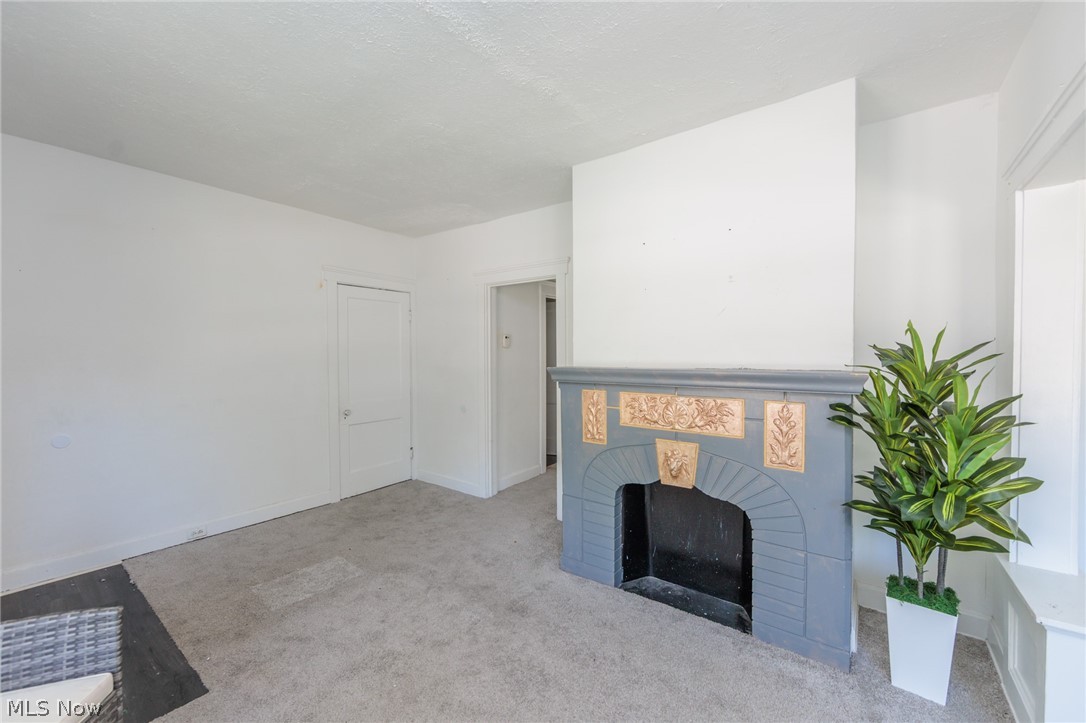 2035 Chesterland Avenue Lakewood OH 44107