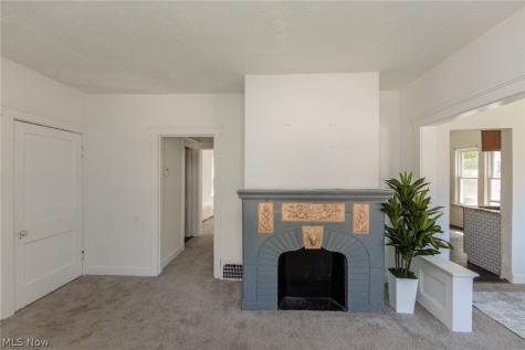 2035 Chesterland Avenue Lakewood OH 44107