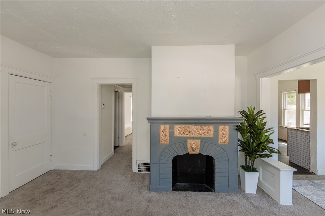 2035 Chesterland Avenue Lakewood OH 44107