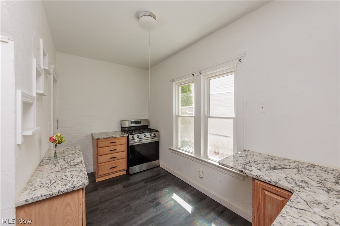 2035 Chesterland Avenue Lakewood OH 44107