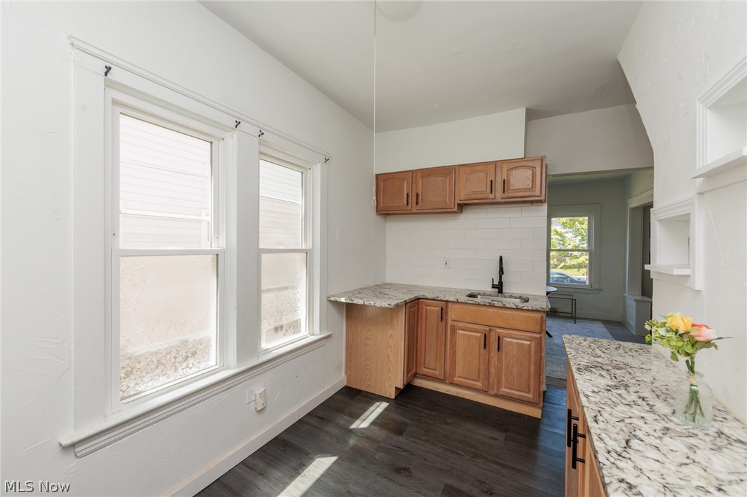 2035 Chesterland Avenue Lakewood OH 44107