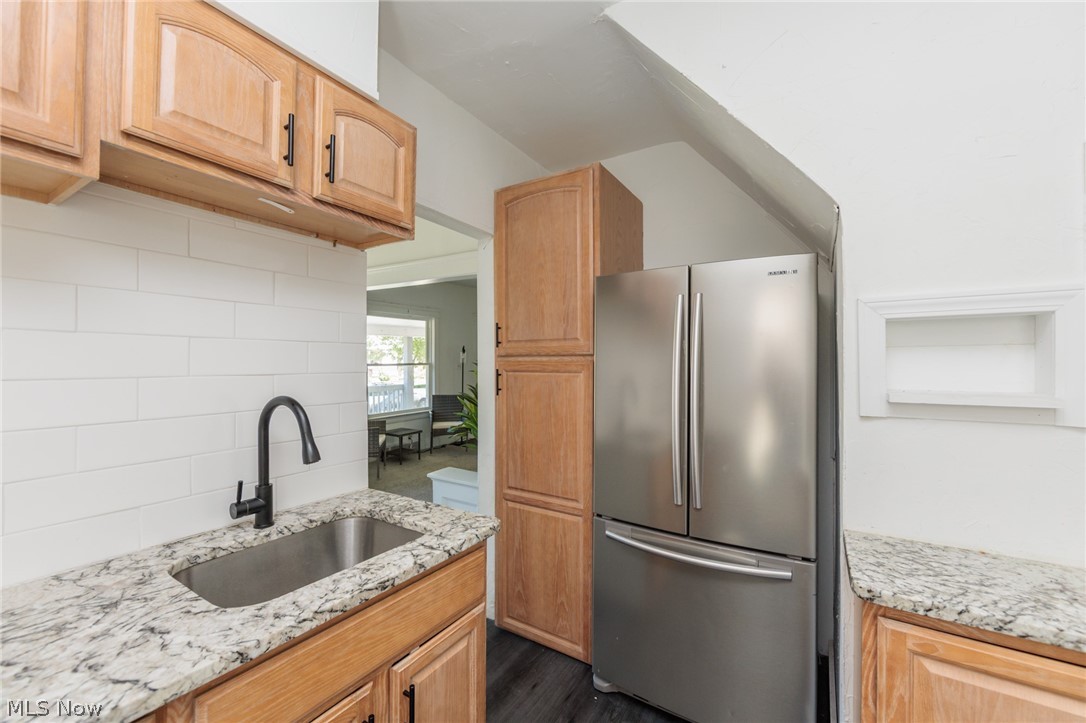 2035 Chesterland Avenue Lakewood OH 44107