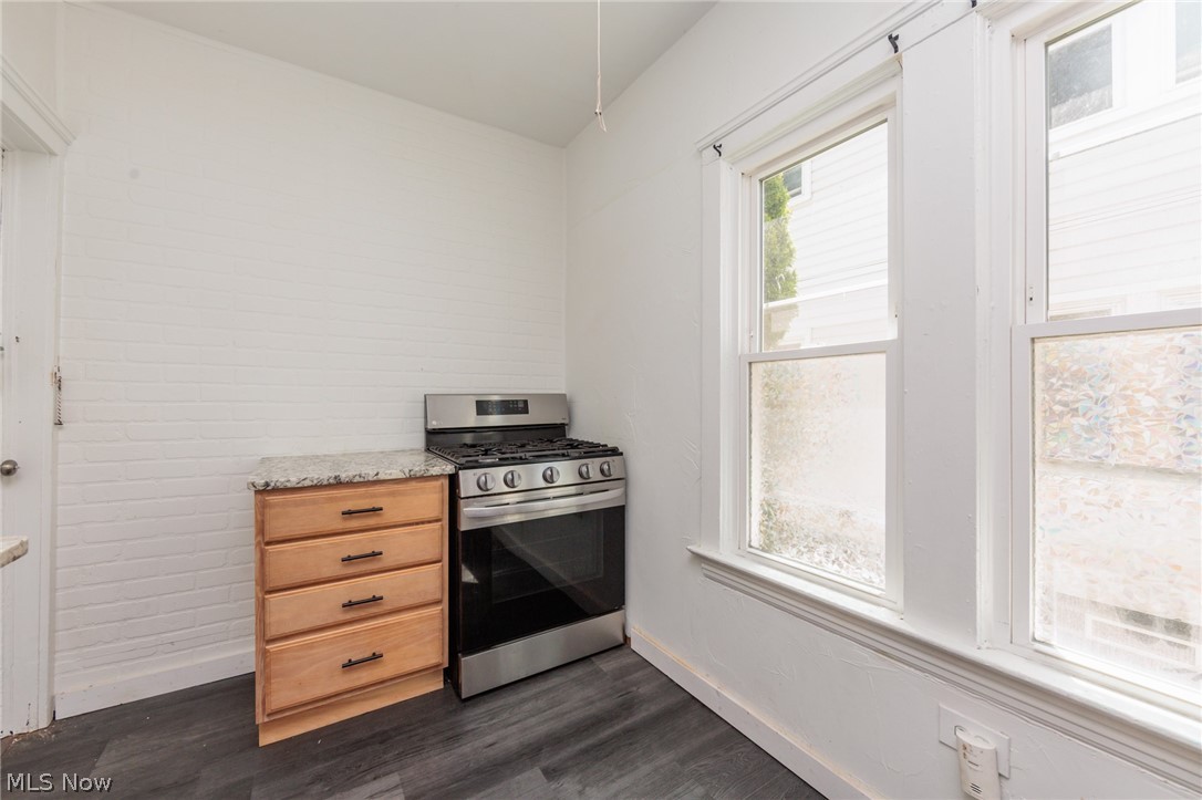 2035 Chesterland Avenue Lakewood OH 44107