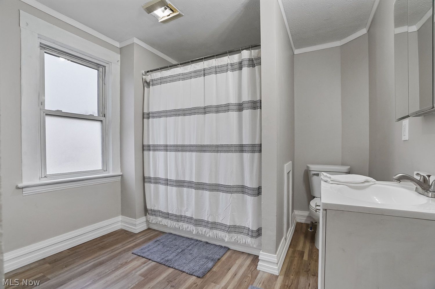 8210 Dorver Avenue Cleveland OH 44105