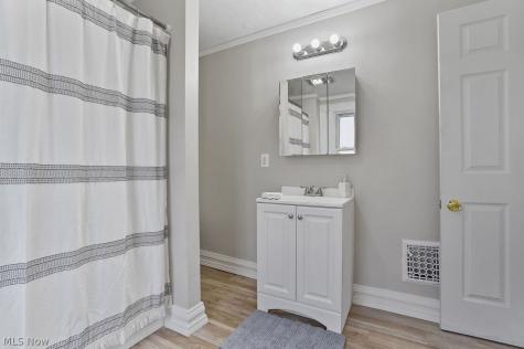 8210 Dorver Avenue Cleveland OH 44105