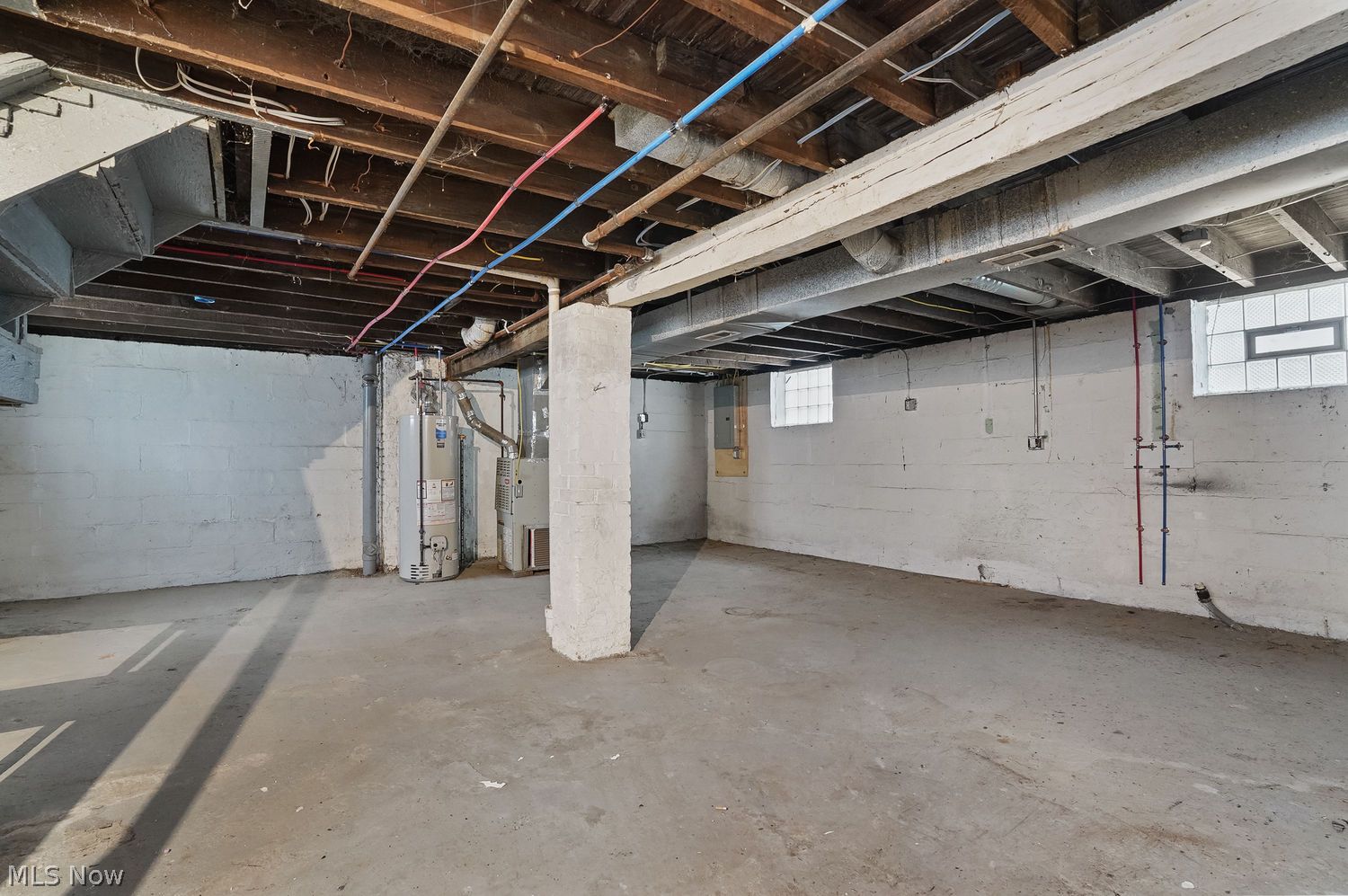 8210 Dorver Avenue Cleveland OH 44105