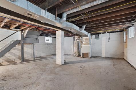 8210 Dorver Avenue Cleveland OH 44105