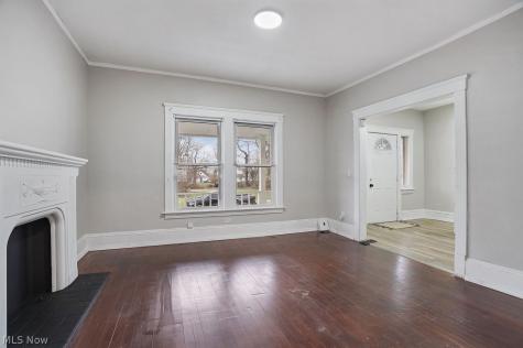 8210 Dorver Avenue Cleveland OH 44105
