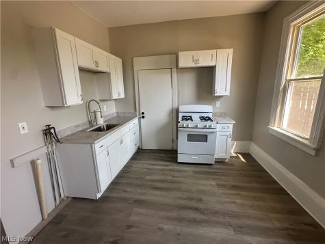 2055 W 65th Street Cleveland OH 44102