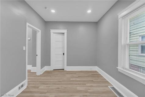 3209 Woodbridge Avenue Cleveland OH 44109
