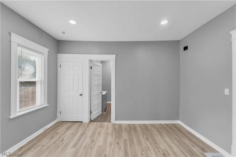 3209 Woodbridge Avenue Cleveland OH 44109