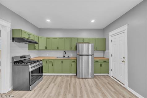 3209 Woodbridge Avenue Cleveland OH 44109