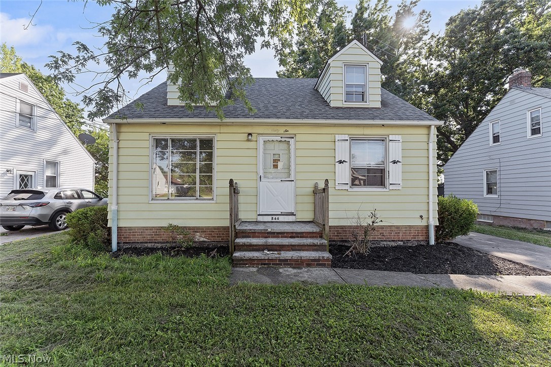 866 E 209th Street Euclid OH 44119