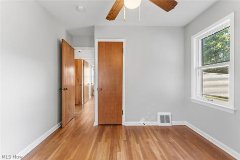 866 E 209th Street Euclid OH 44119