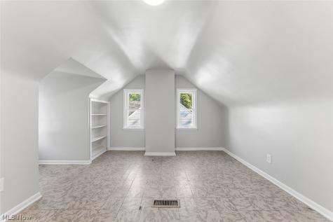 866 E 209th Street Euclid OH 44119
