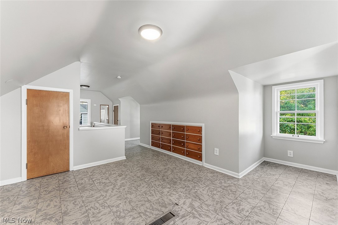 866 E 209th Street Euclid OH 44119