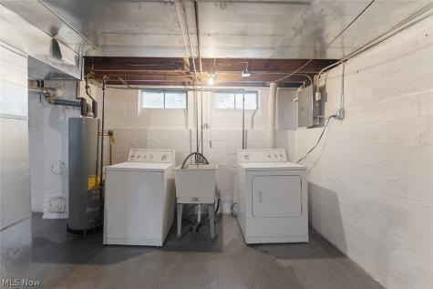 866 E 209th Street Euclid OH 44119