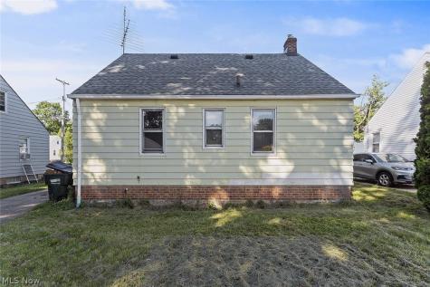 866 E 209th Street Euclid OH 44119