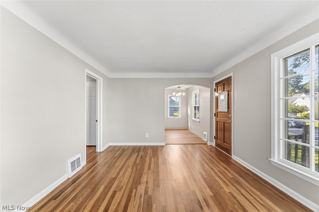 866 E 209th Street Euclid OH 44119
