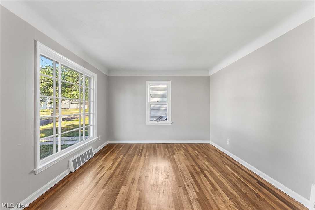 866 E 209th Street Euclid OH 44119