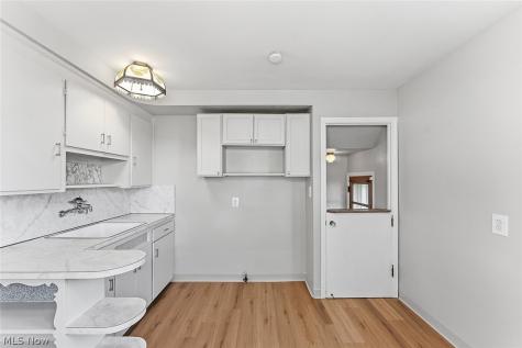 866 E 209th Street Euclid OH 44119