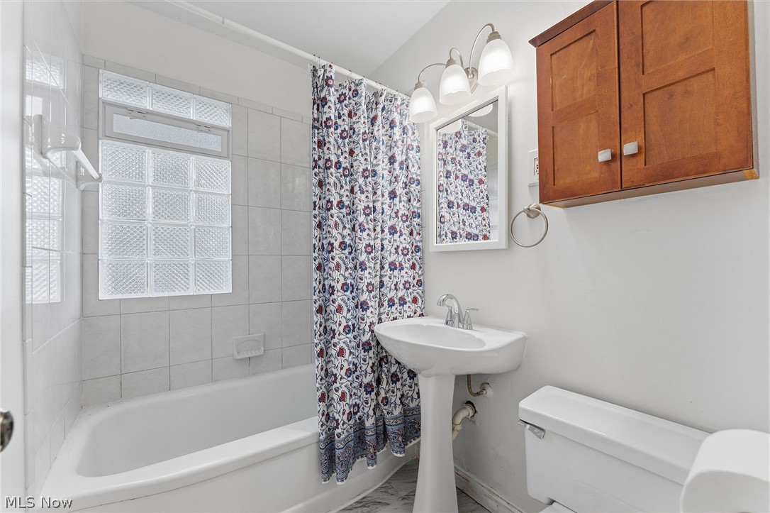 602 Huntmere Drive Bay Village OH 44140