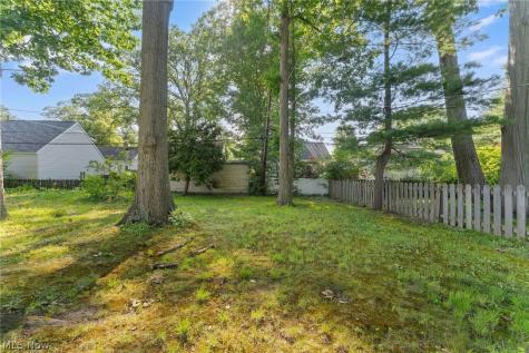 602 Huntmere Drive Bay Village OH 44140