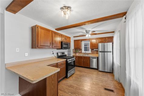 602 Huntmere Drive Bay Village OH 44140