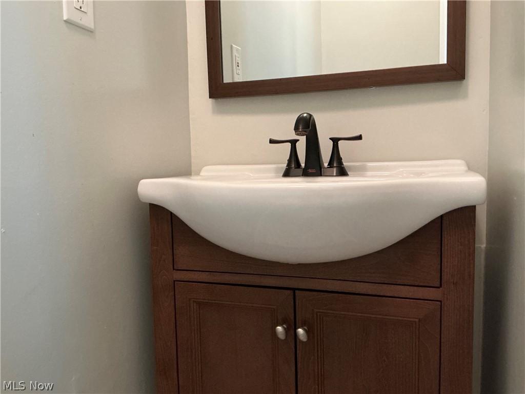 3653 Brainard Road Woodmere OH 44122