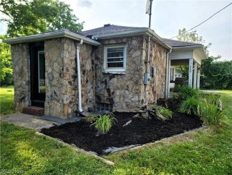 220 Robert Drive Kent OH 44240