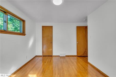 77 Solon Road Bedford OH 44146