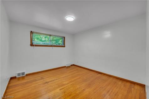 77 Solon Road Bedford OH 44146