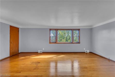 77 Solon Road Bedford OH 44146