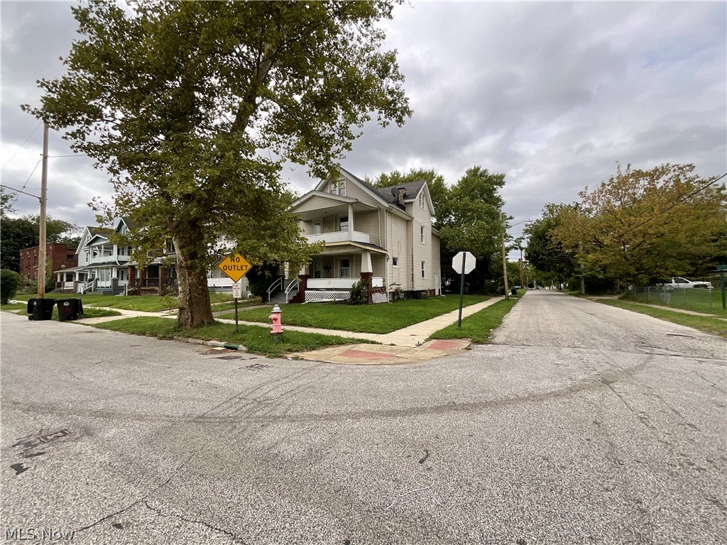 726 E 117th Street Cleveland OH 44108