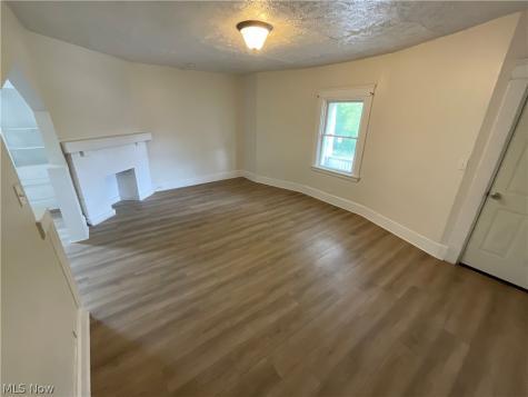 726 E 117th Street Cleveland OH 44108