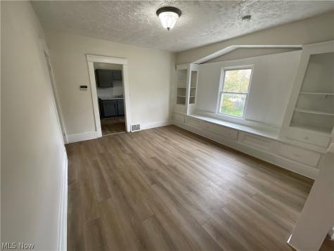 726 E 117th Street Cleveland OH 44108