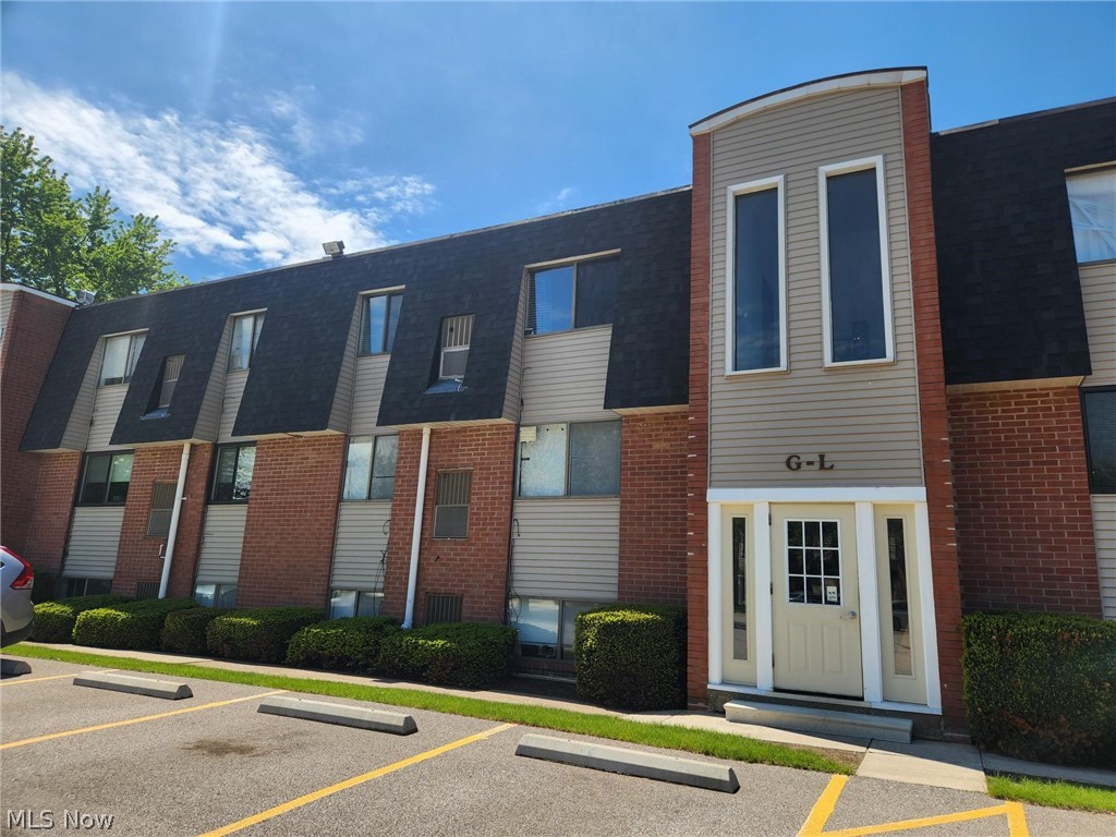 216 Moore Road Avon Lake OH 44012