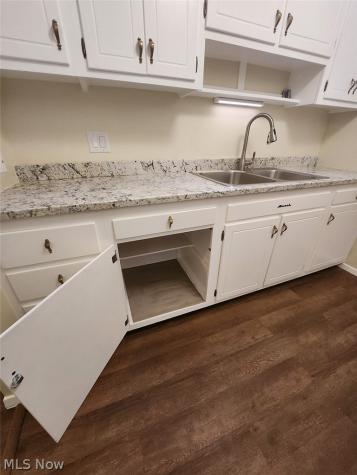 216 Moore Road Avon Lake OH 44012
