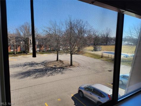 216 Moore Road Avon Lake OH 44012
