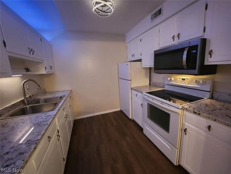 216 Moore Road Avon Lake OH 44012