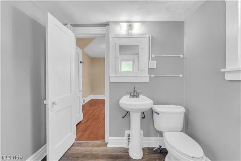 12520 Carrington Avenue Cleveland OH 44135