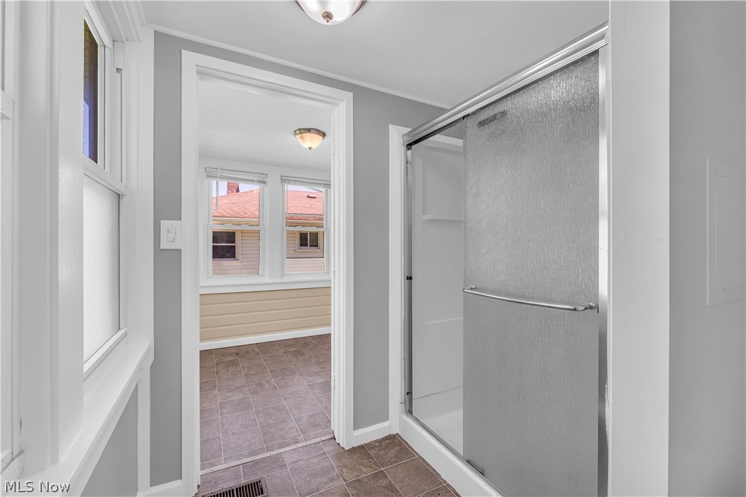 12520 Carrington Avenue Cleveland OH 44135